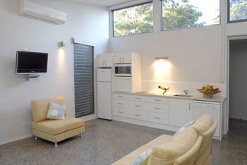 By The Beach B&B And Apartments - Hotel NSW 10