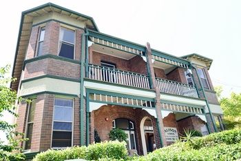 Alison Lodge - Hotel NSW 5