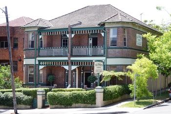 Alison Lodge - Hotel NSW 6