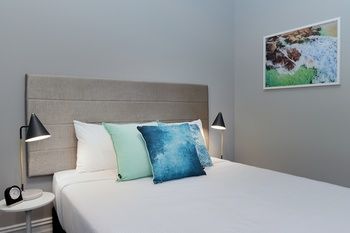Alison Lodge - Hotel NSW 15
