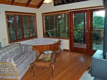 Maleny Tropical Retreat Balinese B&b - Hotel NSW 6