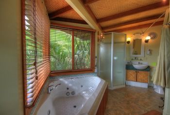 Maleny Tropical Retreat Balinese B&b - Hotel NSW 25