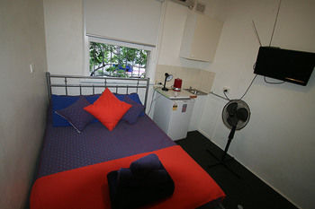 Zing Backpackers - Hotel NSW 3
