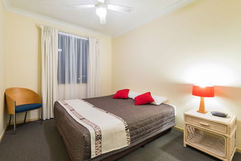 The Brighton Apartments - Hotel NSW 5