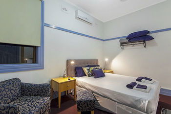 Commonwealth Hotel Newcastle - Hotel NSW 3