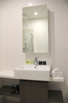 Whitehorse Apartment Hotel - Hotel NSW 3