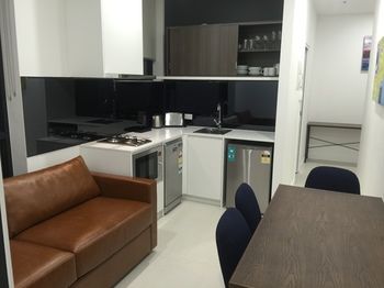 Whitehorse Apartment Hotel - Hotel NSW 14