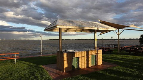 Lake Edge Resort - Hotel NSW 4
