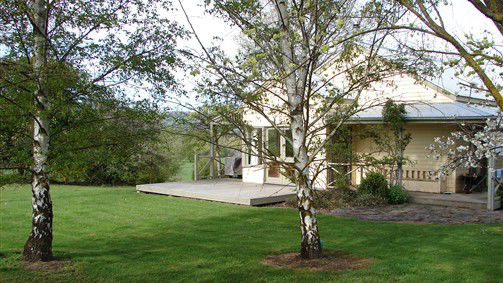 Delatite VIC Hotel NSW