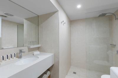 Canterbury International Hotel - Hotel NSW 3