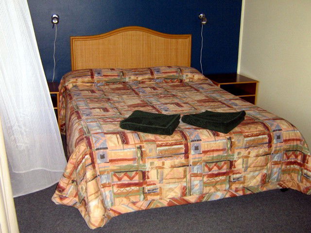 Broadbeach Waters QLD Hotel NSW