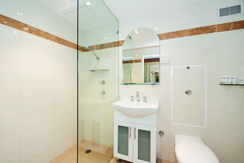 Quality Hotel NOAH'S On The Beach - Hotel NSW 1