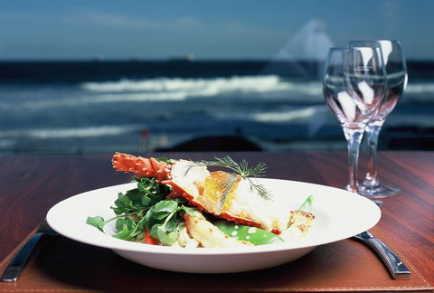 Quality Hotel NOAH'S On The Beach - Hotel NSW 4