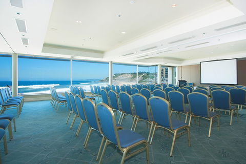 Quality Hotel NOAH'S On The Beach - Hotel NSW 5