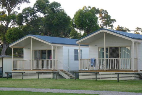 Seacrest Caravan Park - Hotel NSW 2