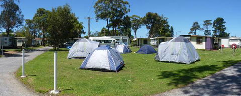 Seacrest Caravan Park - Hotel NSW 4