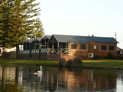 Two Shores Holiday Village - Hotel NSW 0