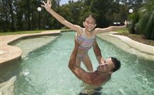 Port Stephens Treescape - Hotel NSW 2