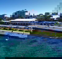 Lakes and Ocean Hotel - Hotel NSW