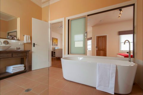The Nest At Gundaroo - Hotel NSW 2