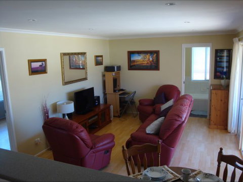 Christies Cottage For Holidays And Relocations. - Hotel NSW 24