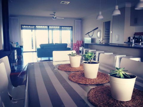 Vintage Oar Holiday House - Hotel NSW 1
