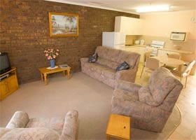 Carn Court Holiday Apartments - Hotel NSW 1