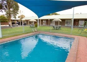Carn Court Holiday Apartments - Hotel NSW 2