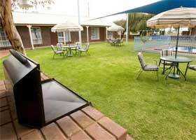 Carn Court Holiday Apartments - Hotel NSW 3