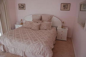 Burrabliss - Hotel NSW 3