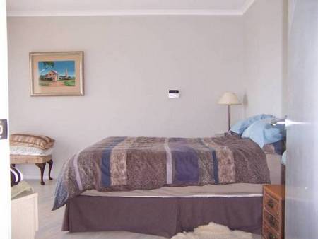 Christie's Seahorse - Hotel NSW 4