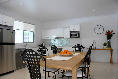 Balgownie - The Junction - Hotel NSW 2