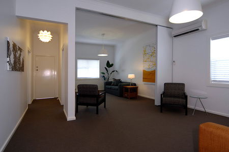 Balgownie - The Junction - Hotel NSW 3