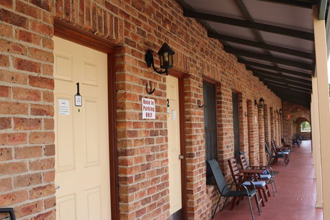 Sandstock Motor Inn - Hotel NSW 4