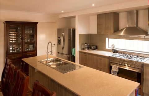Sea Escape - Hotel NSW 10
