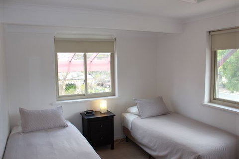 Adelaide Serviced Accommodation - Childers House - Hotel NSW 4
