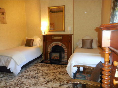 Bunjil Farm - Hotel NSW 4