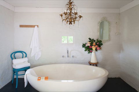 Flop House - Hotel NSW 4
