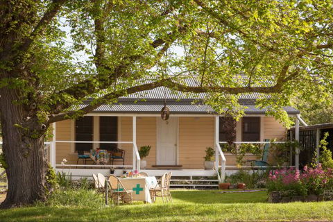 Flop House - Hotel NSW 8