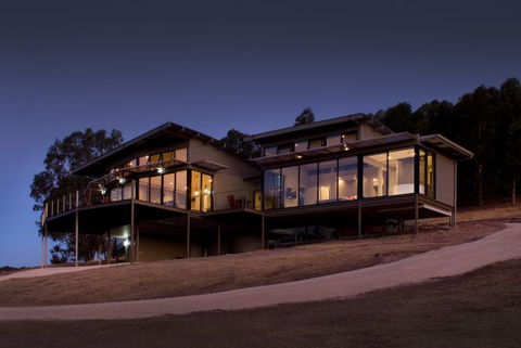 McLaren Eye - Hotel NSW 1