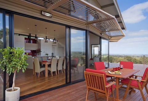 McLaren Eye - Hotel NSW 3