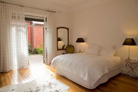 Mollisons - Hotel NSW 1
