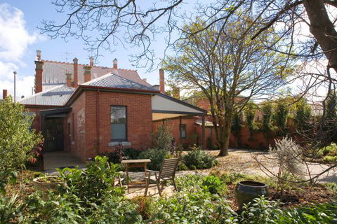 Mollisons - Hotel NSW 6