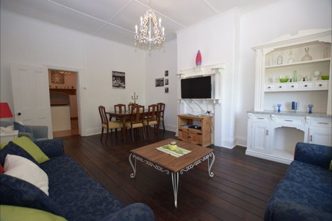 The Provincial Bed & Breakfast - Hotel NSW 2