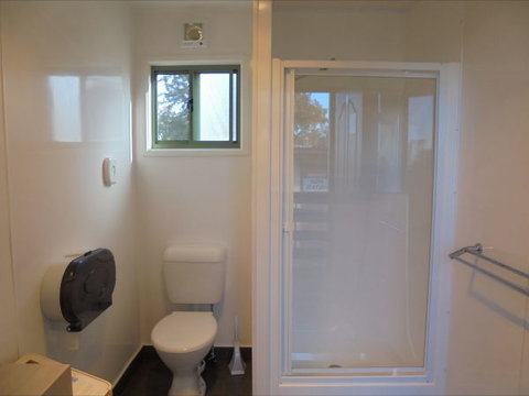 Wagga Wagga Tourist Park - Hotel NSW 4