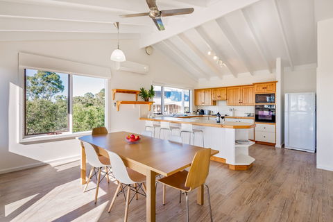 Eagle Heights - Hotel NSW 3