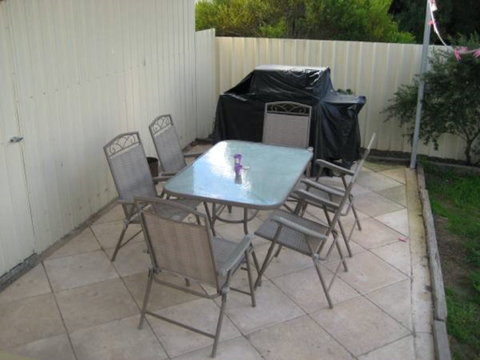 Laubelna's - Hotel NSW 8