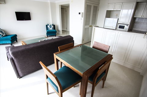Phoenician Resort - Hotel NSW 1