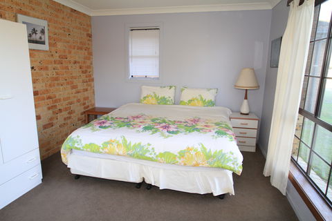 Thora Waterfront - Hotel NSW 3
