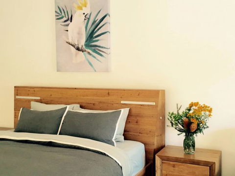 Tilba Lake House - Hotel NSW 1